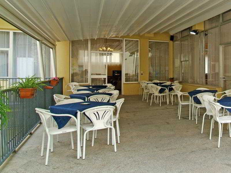 Hotel Corona Rimini Exterior photo